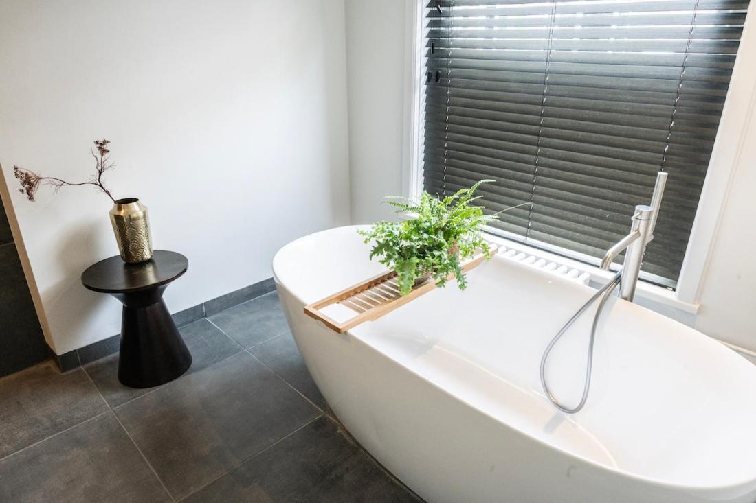 Xxl Loft With Bath Located Stadsvilla Tilburg Exteriér fotografie